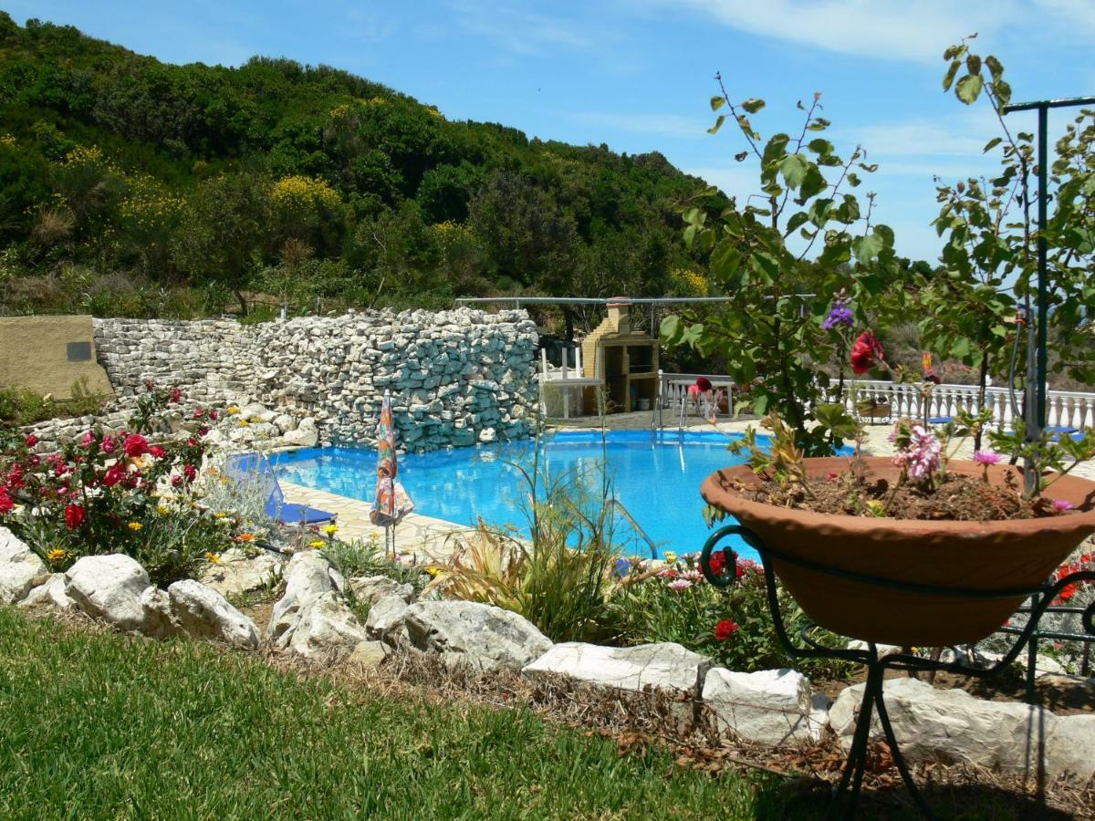 Angela Apartments Pool Gardens And Sea Views Άγιος Στέφανος Εξωτερικό φωτογραφία