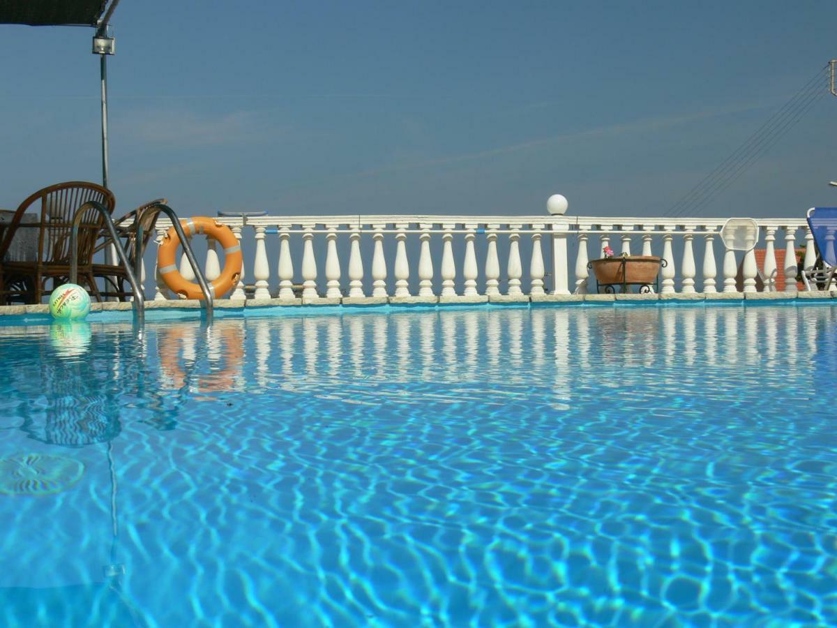 Angela Apartments Pool Gardens And Sea Views Άγιος Στέφανος Εξωτερικό φωτογραφία